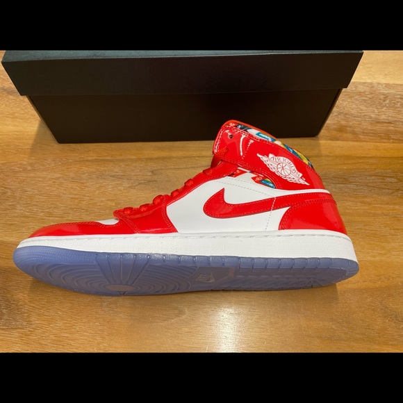 Jordan AJ1 Mid SE - Picture 3 of 8